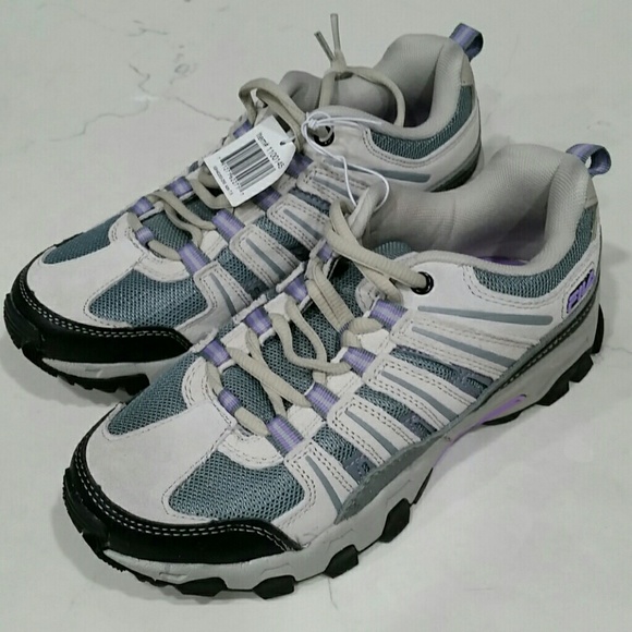 NEW FILA Hike Shoes Women Size 7.5 NWT NEW FILA Hike Shoes Women Size 7.5 NWT